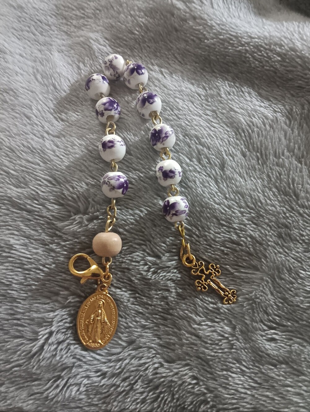 Gold-Tone Pocket Rosary with Purple Floral Beads